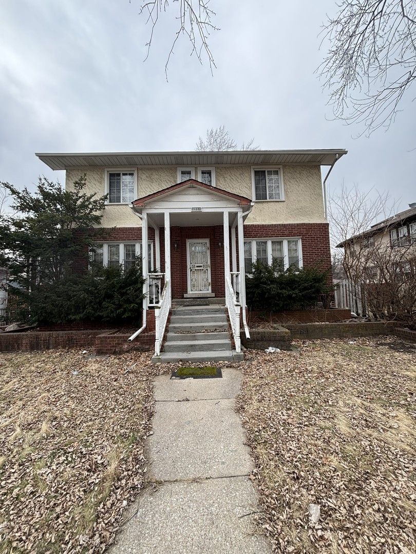 1906 S 7th Avenue — Maywood, IL 60153