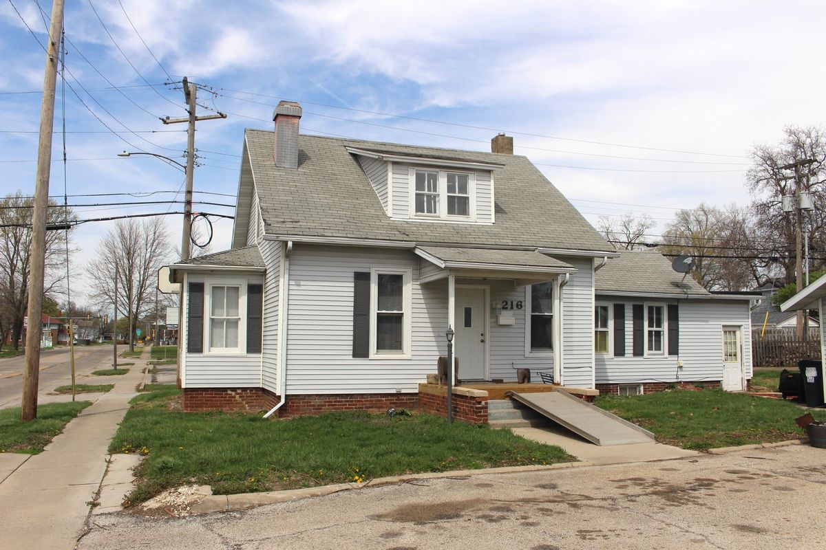 216 Grant Street, Clinton, IL 61727