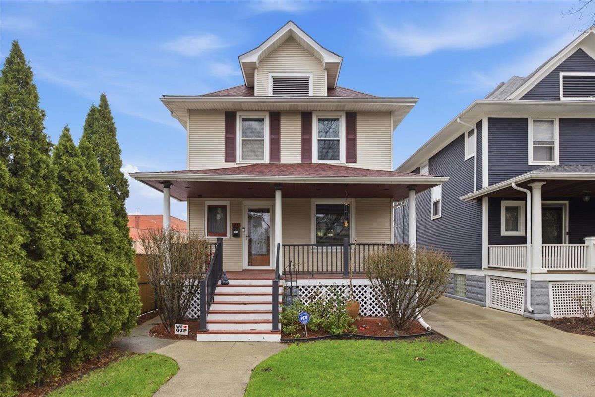 4119 N Kostner Avenue — Chicago, IL 60641