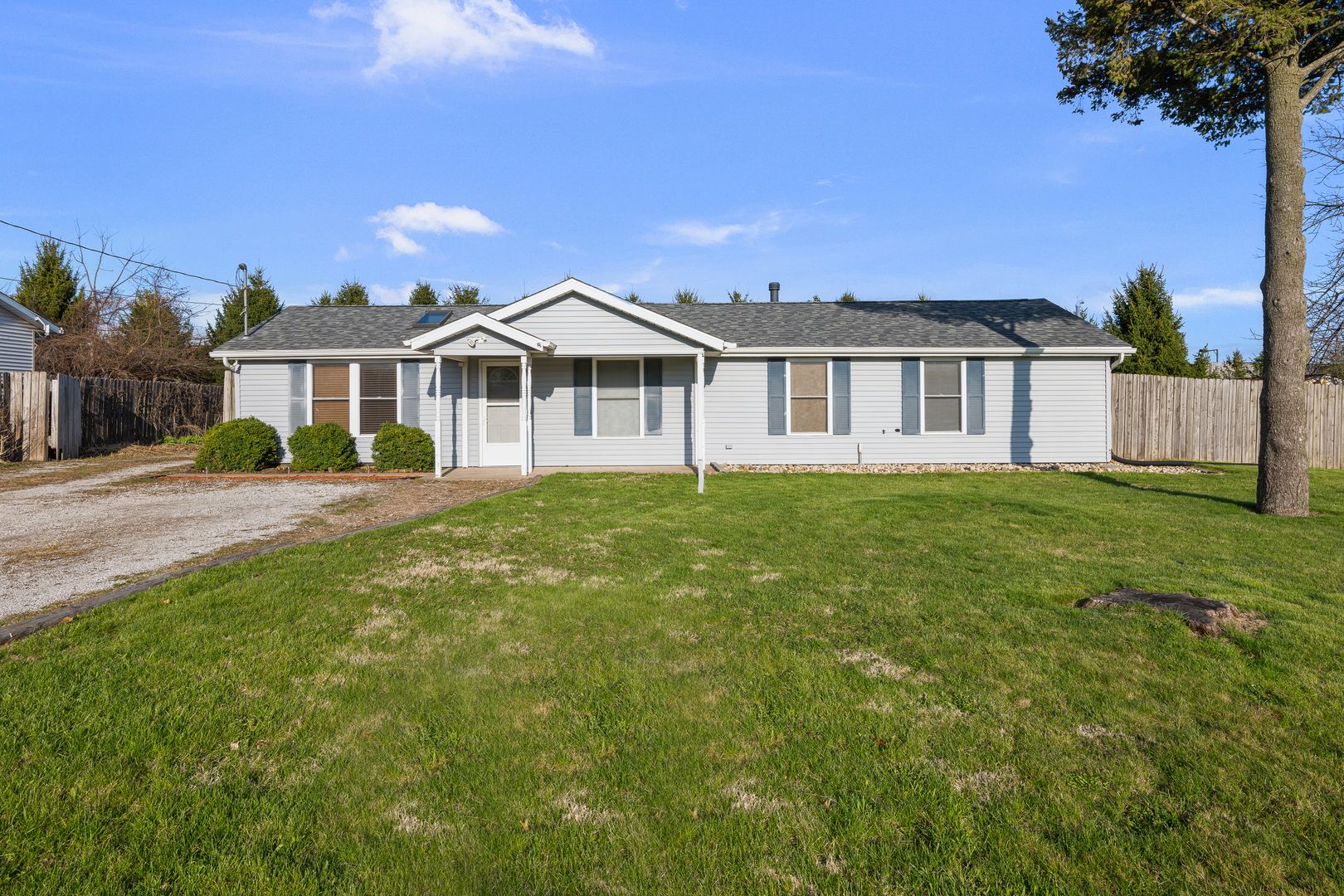 6523 N Main Street — Davenport, IA 52806