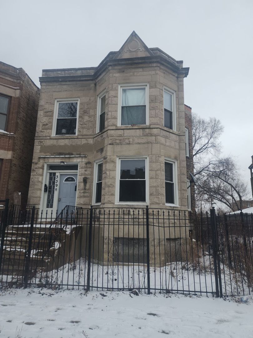 339 Kilbourn Avenue, Chicago, IL 60624