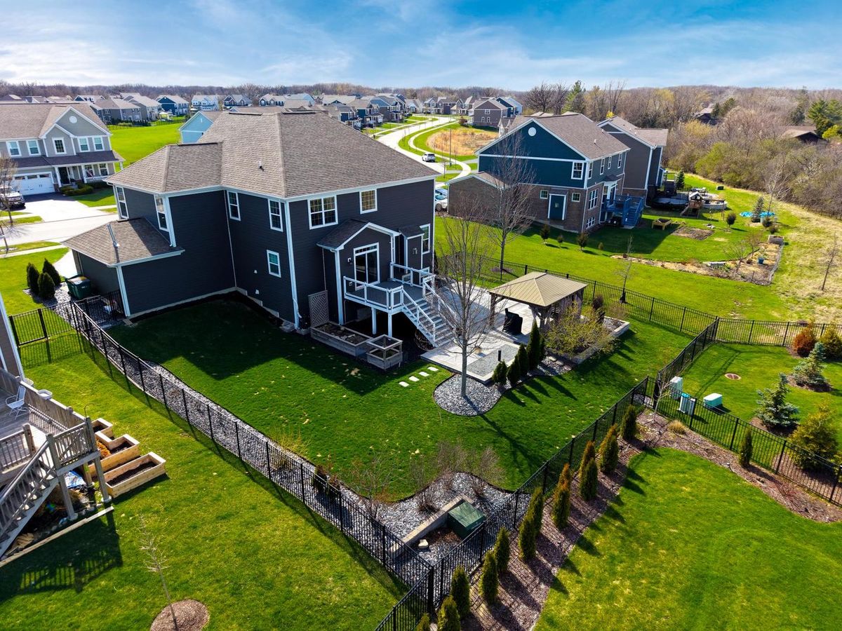 13836 Amelia Drive, Lemont, IL 60439