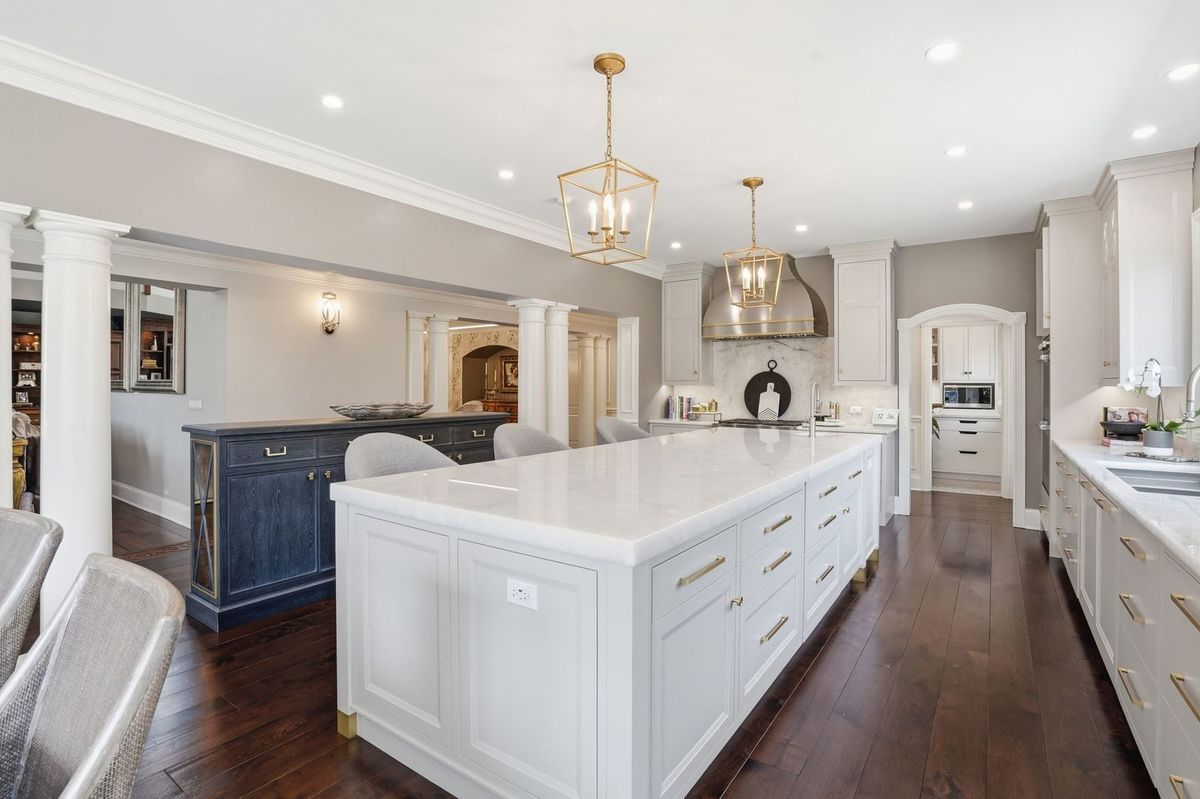 1877 Banbury Road, Inverness, IL 60067