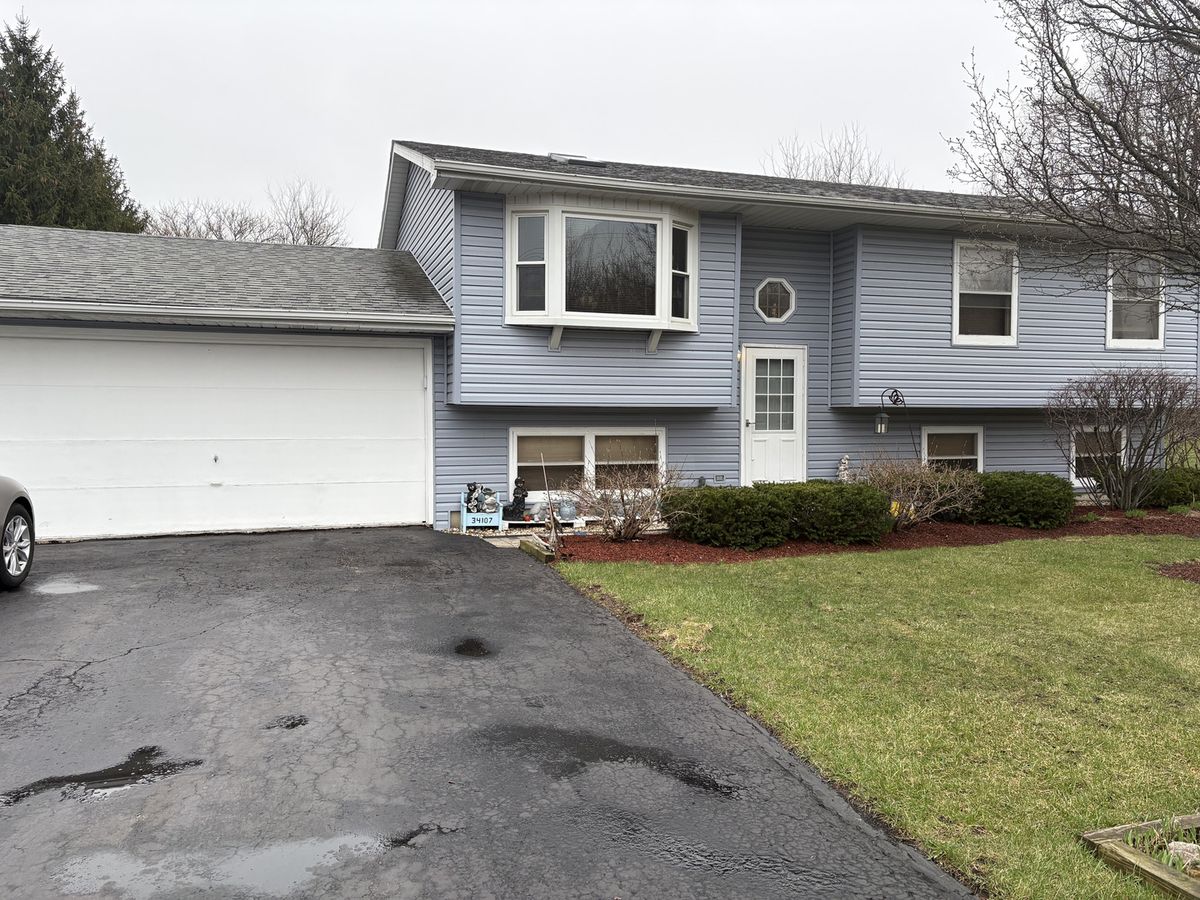 34107 Fairfield Road, Round Lake, IL 60073