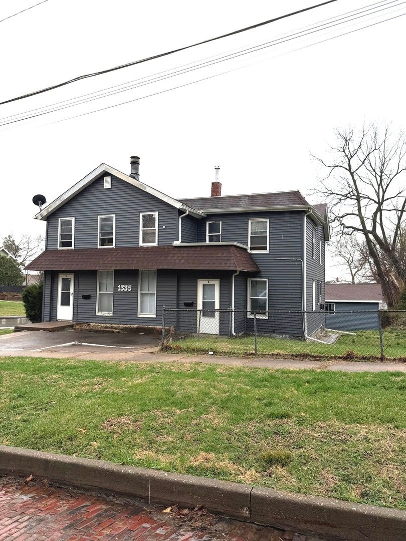 1335 E 9th Street — Davenport, IA 52803