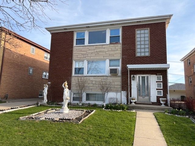 8053 W Churchill Avenue — Niles, IL 60714