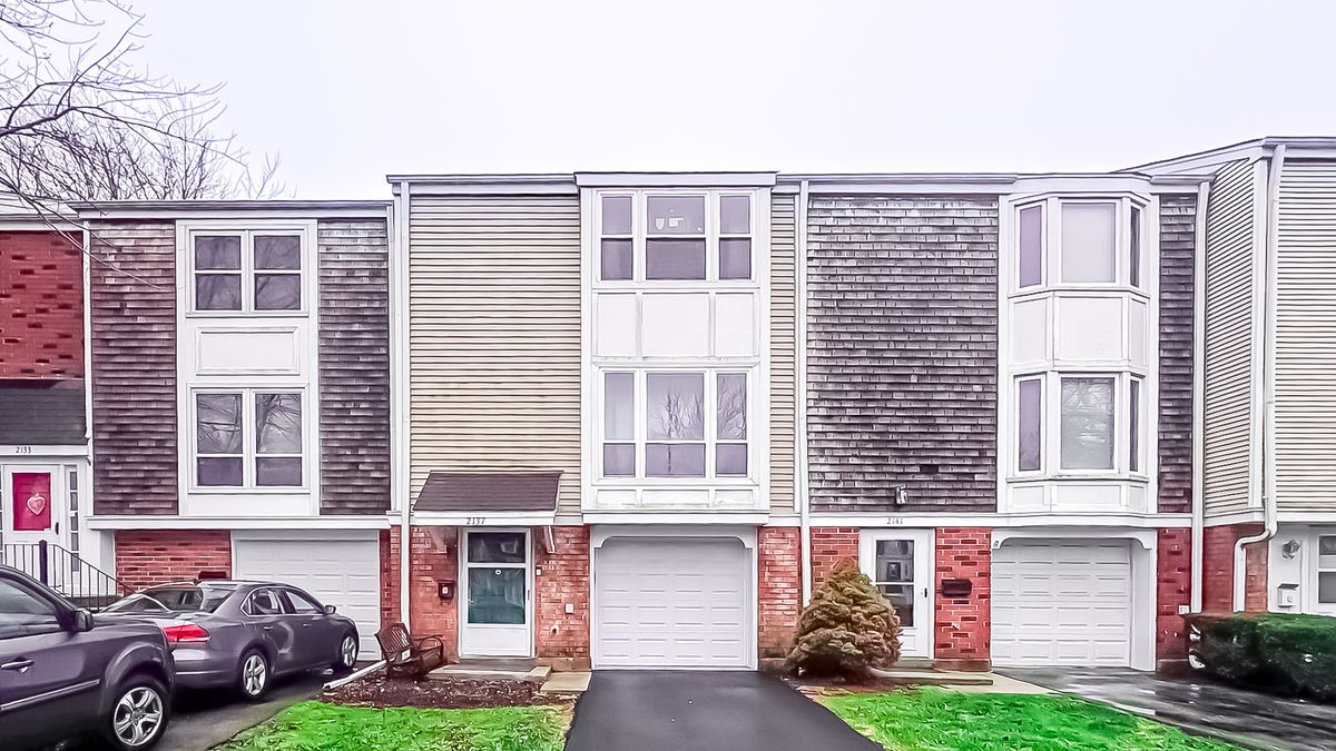 2137 Greystone Place, Hoffman Estates, IL 60169