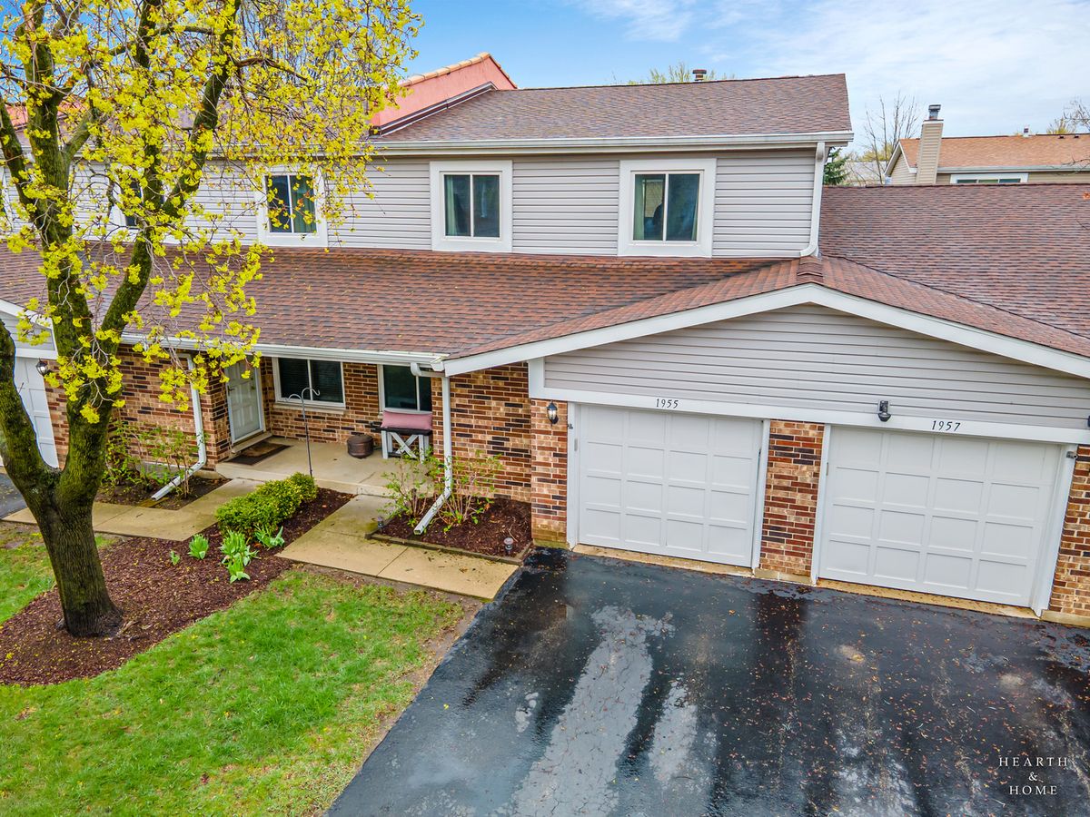 1955 Heritage Drive, Palatine, IL 60074