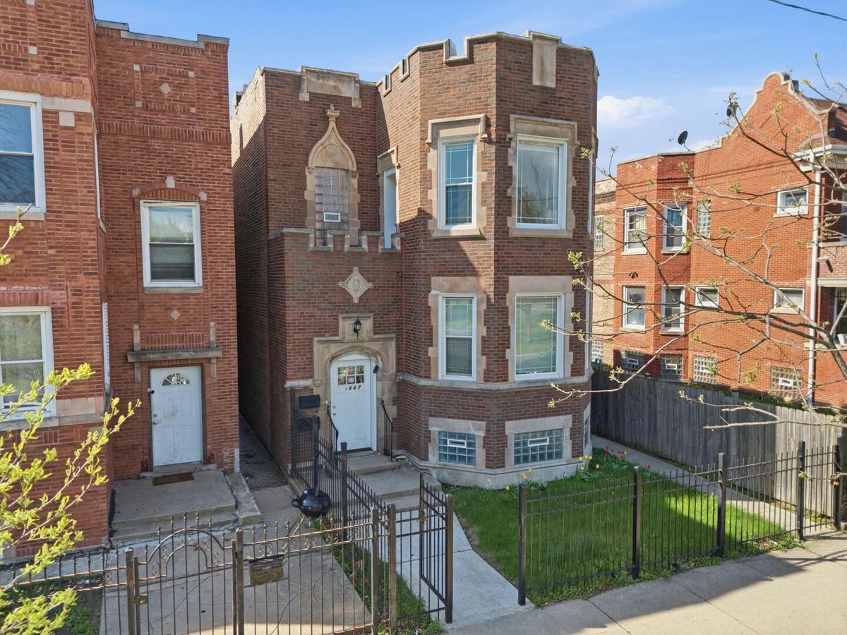 1847 Garfield Boulevard, Chicago, IL 60636