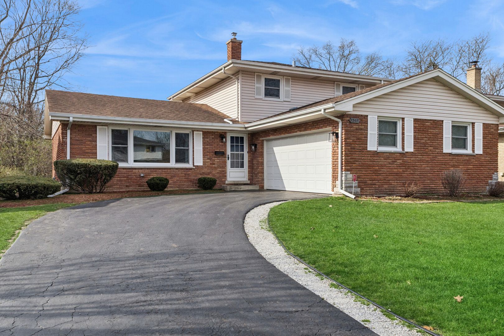 1307 Thomas Street — Homewood, IL 60430