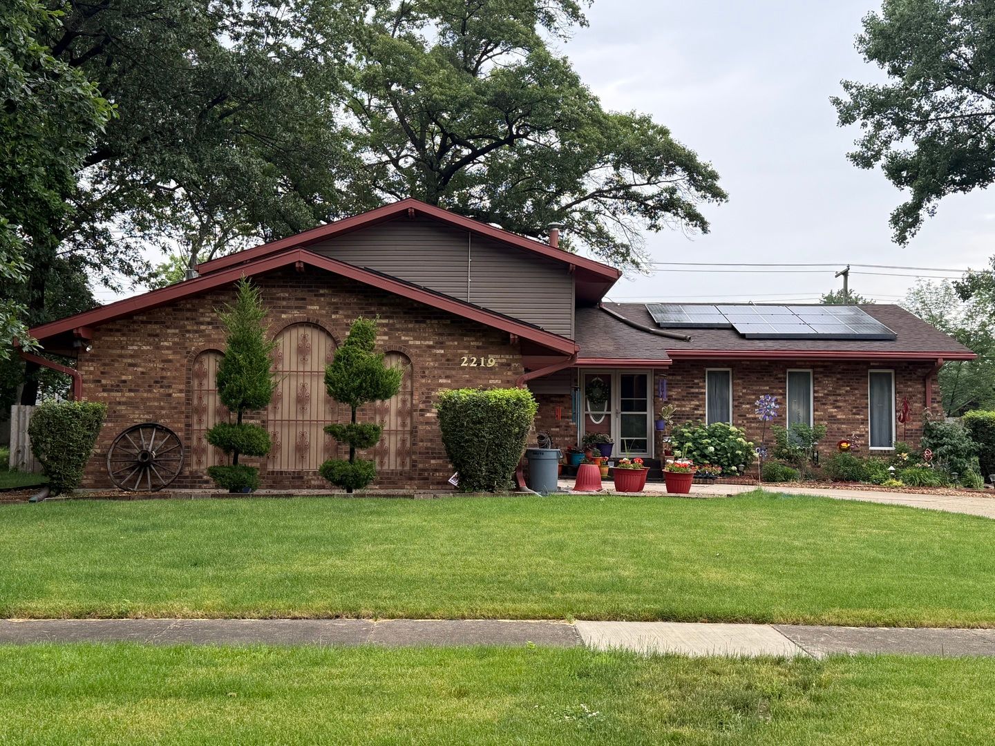 2219 Fiesta Drive — Joliet, IL 60432