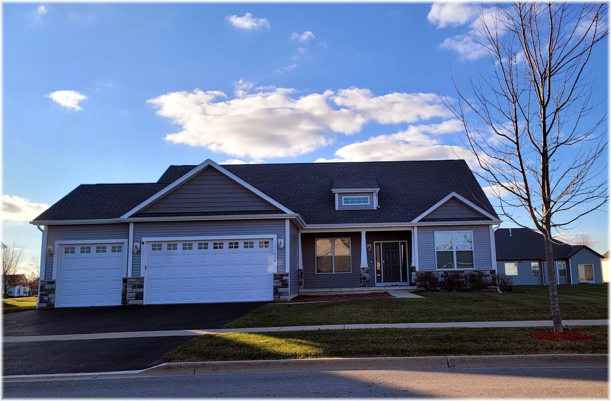 1919 Truman Street, Sycamore, IL 60178