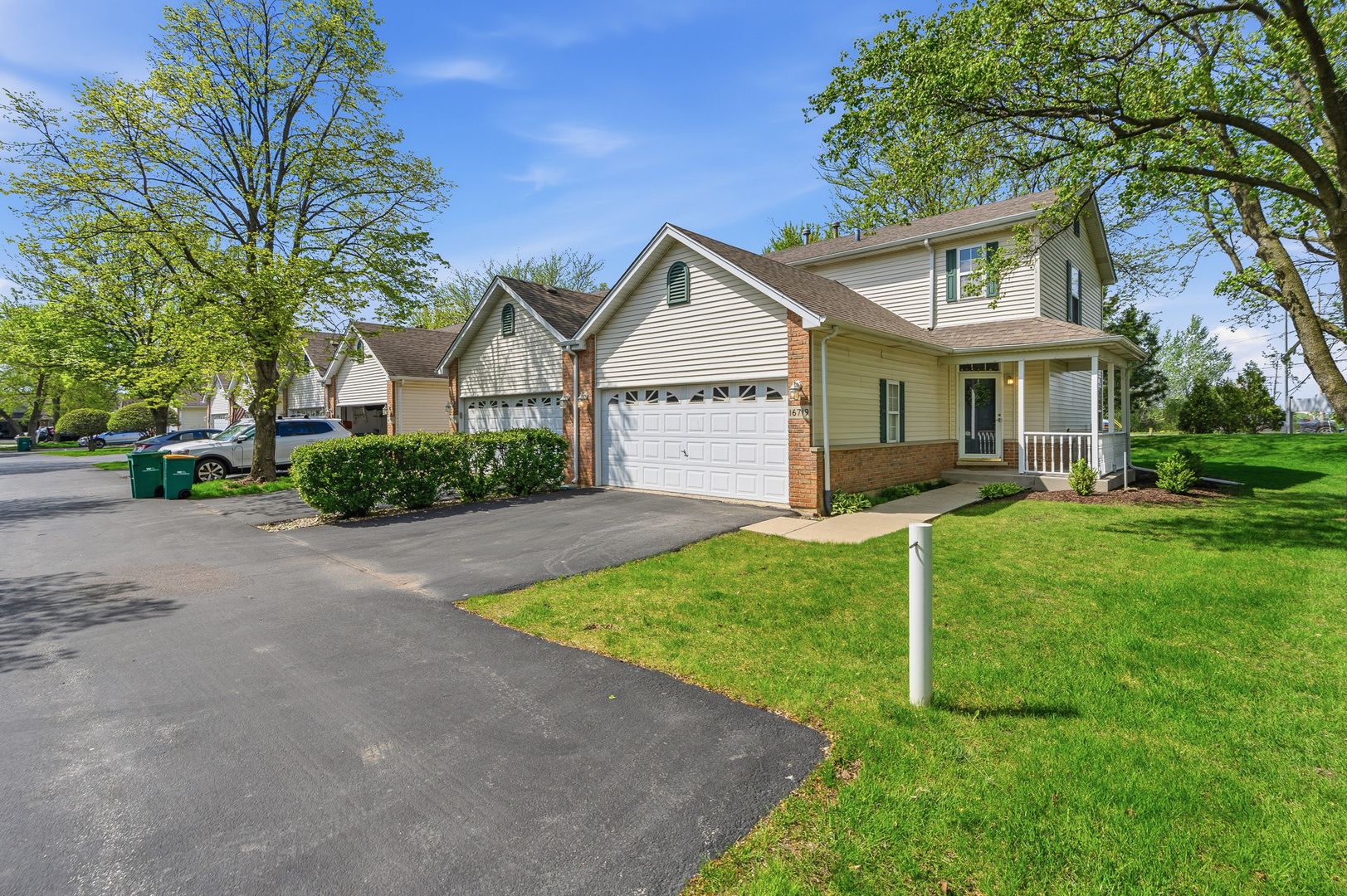 16719 S Sunset Ridge Court — Lockport, IL 60441