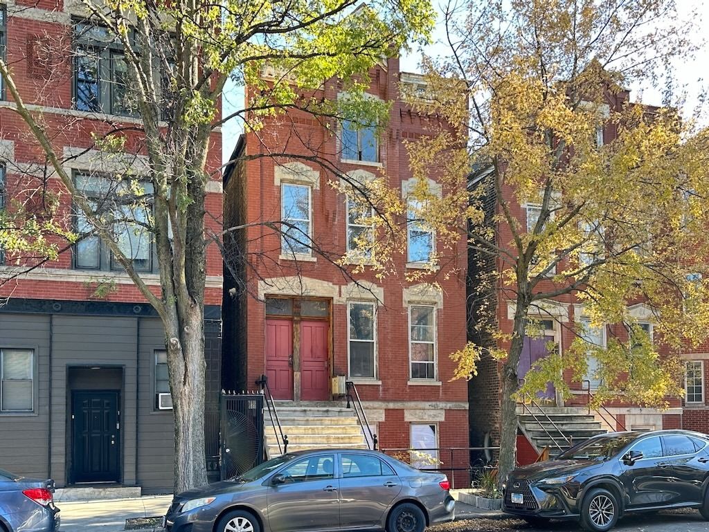 1435 Bosworth Avenue, Chicago, IL 60642