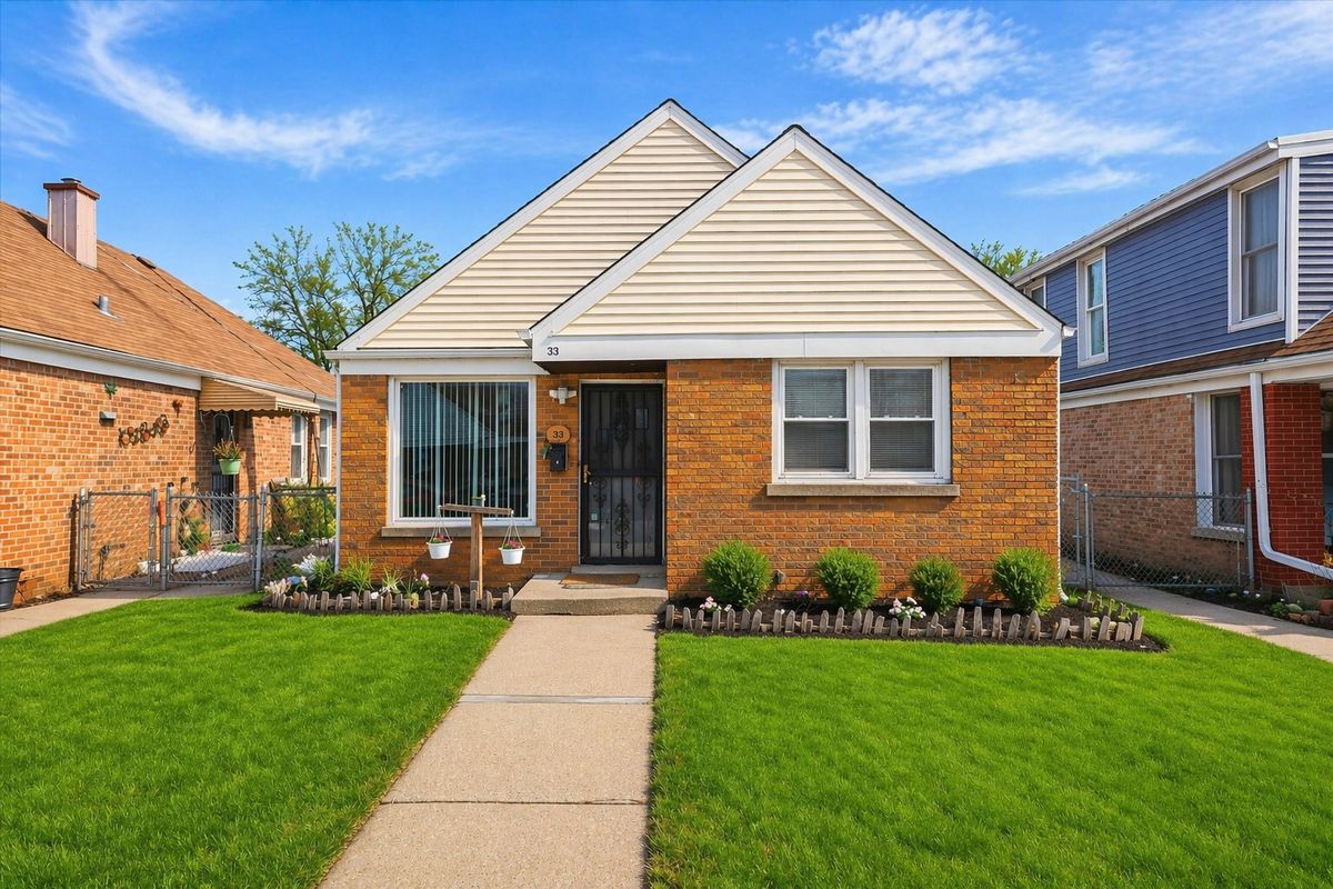 33 49th Avenue, Bellwood, IL 60104