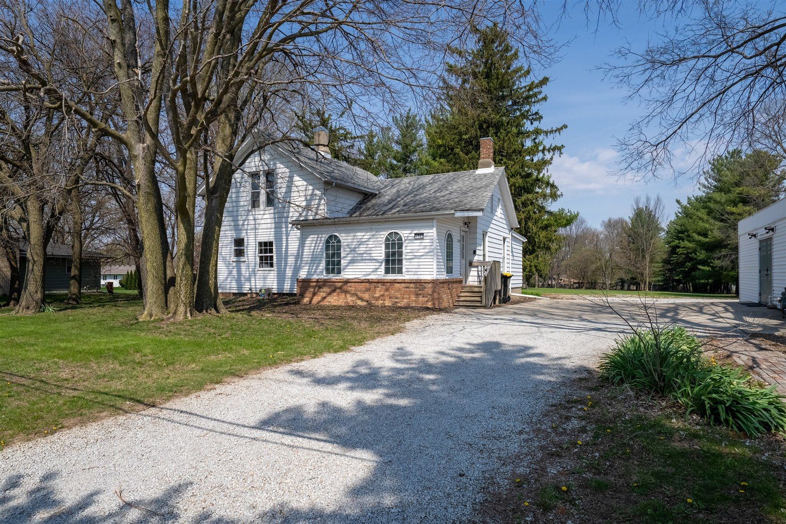 1702 W Hovey Avenue — Normal, IL 61761