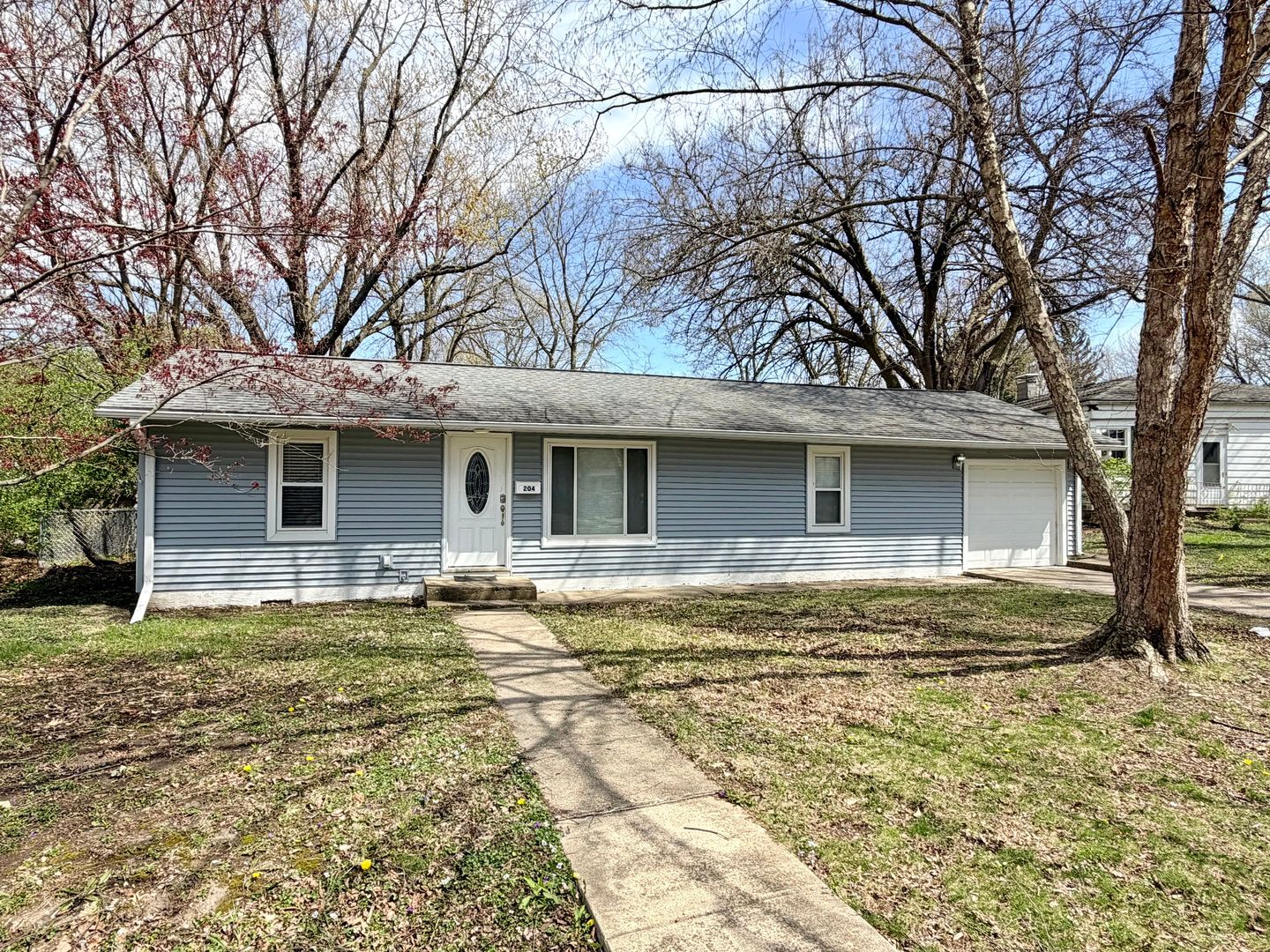 204 Flora Drive — Champaign, IL 61821