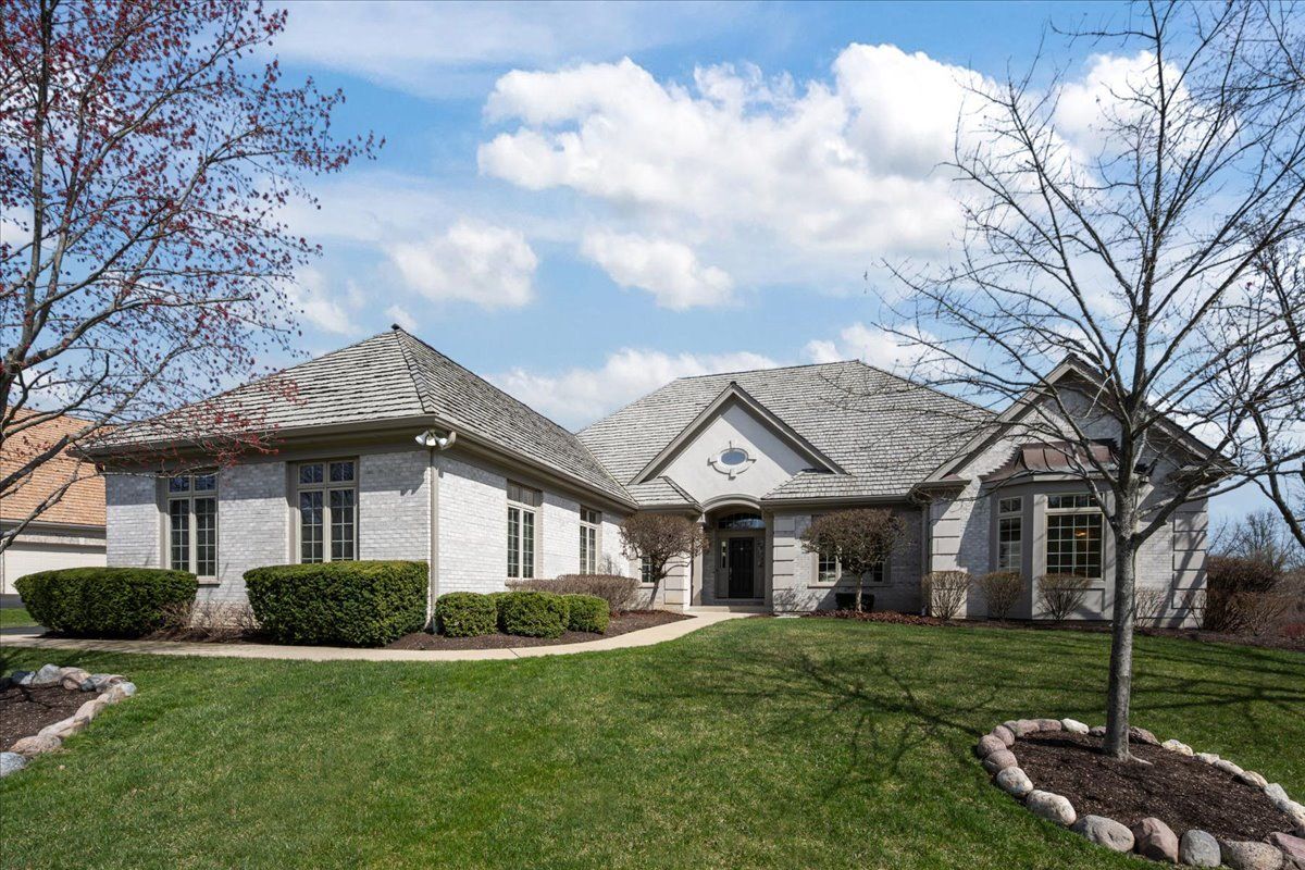 5399 Pointe Court, Long Grove, IL 60047