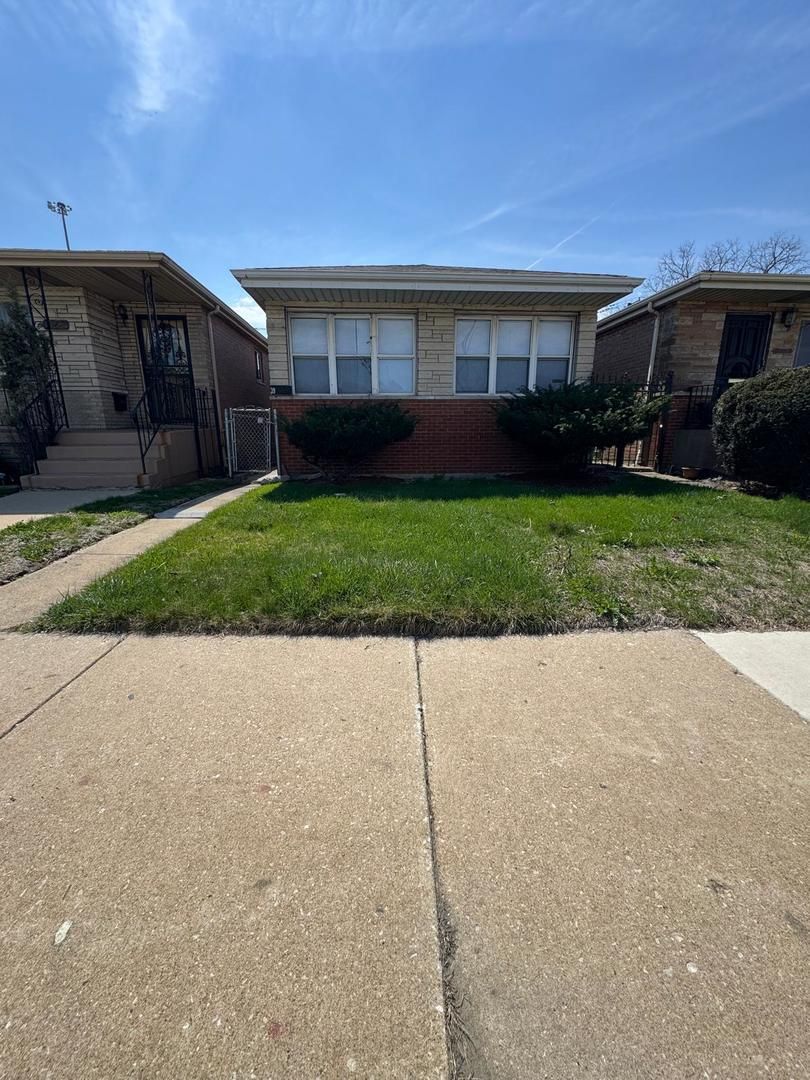 39 W 83rd Street — Chicago, IL 60620