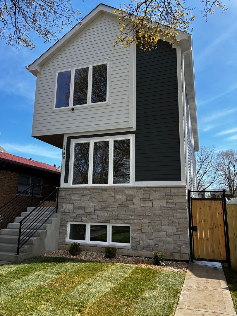 3755 Odell Avenue — Chicago, IL 60634