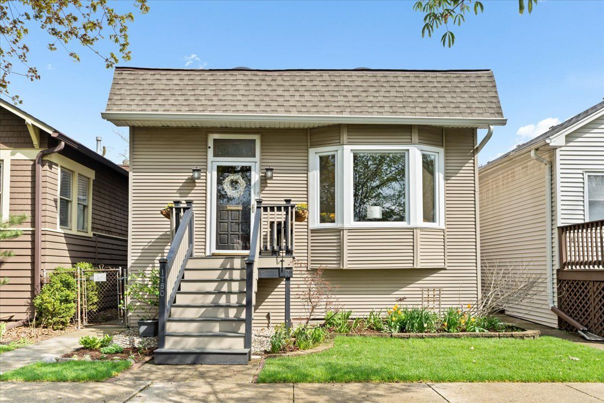 1750 W Olive Avenue — Chicago, IL 60660
