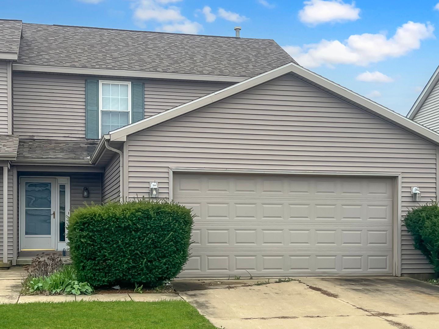 3907 Balmoral Drive — Champaign, IL 61822