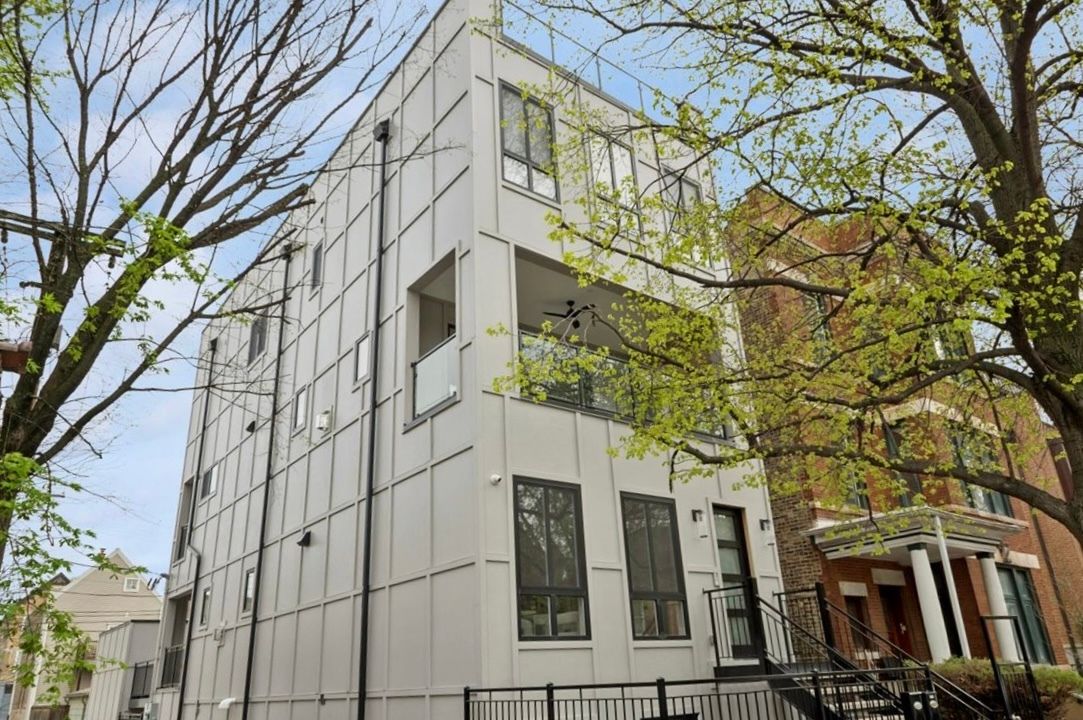2246 Lyndale Street — Chicago, IL 60647