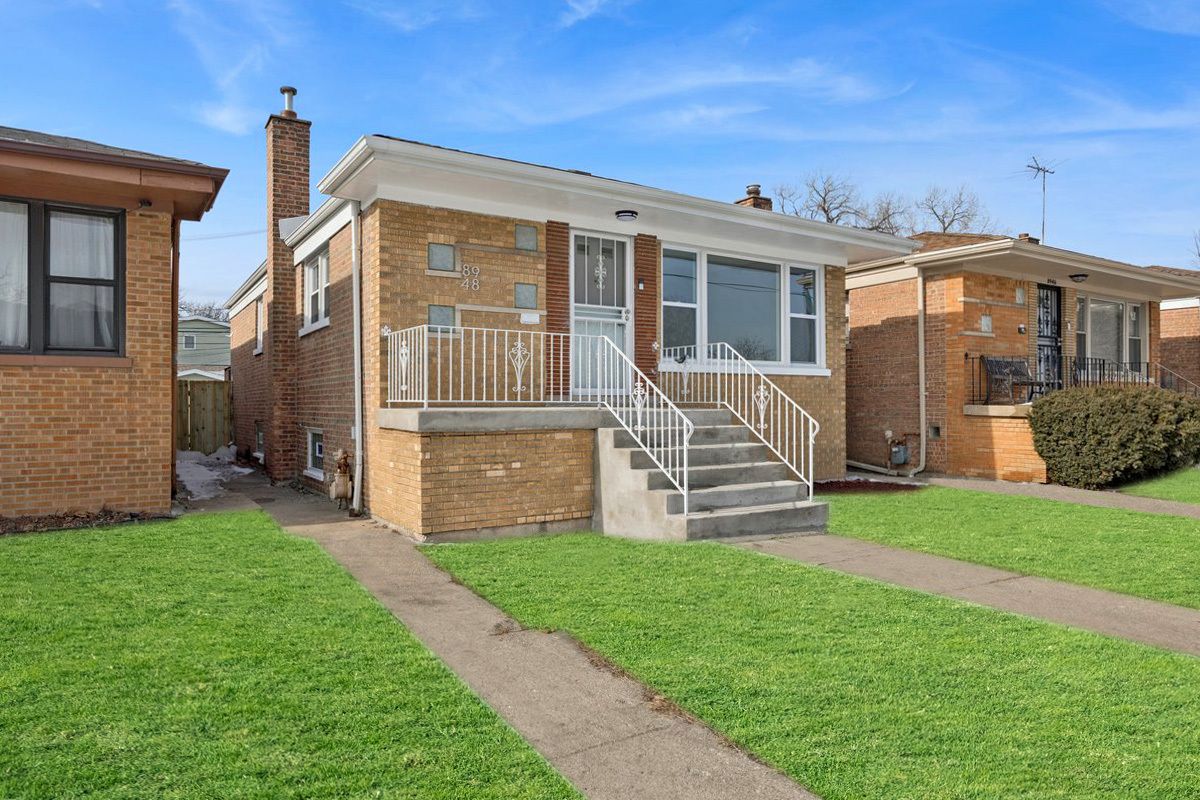 8948 S Vincennes Avenue — Chicago, IL 60620