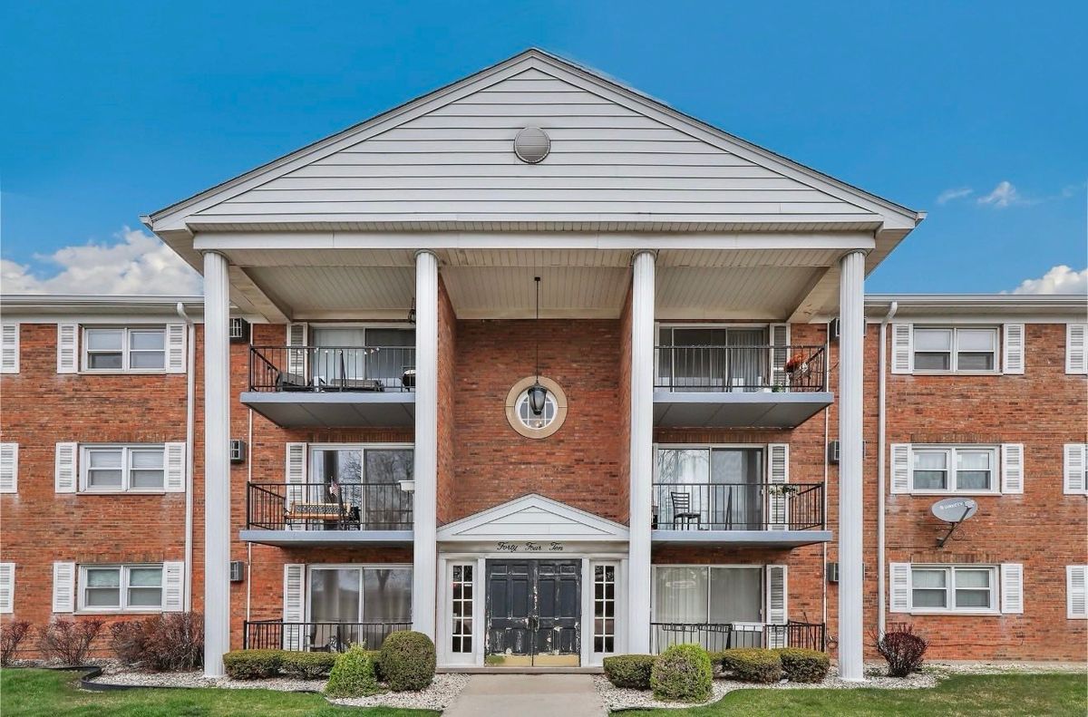 4410 111th Street, Oak Lawn, IL 60453