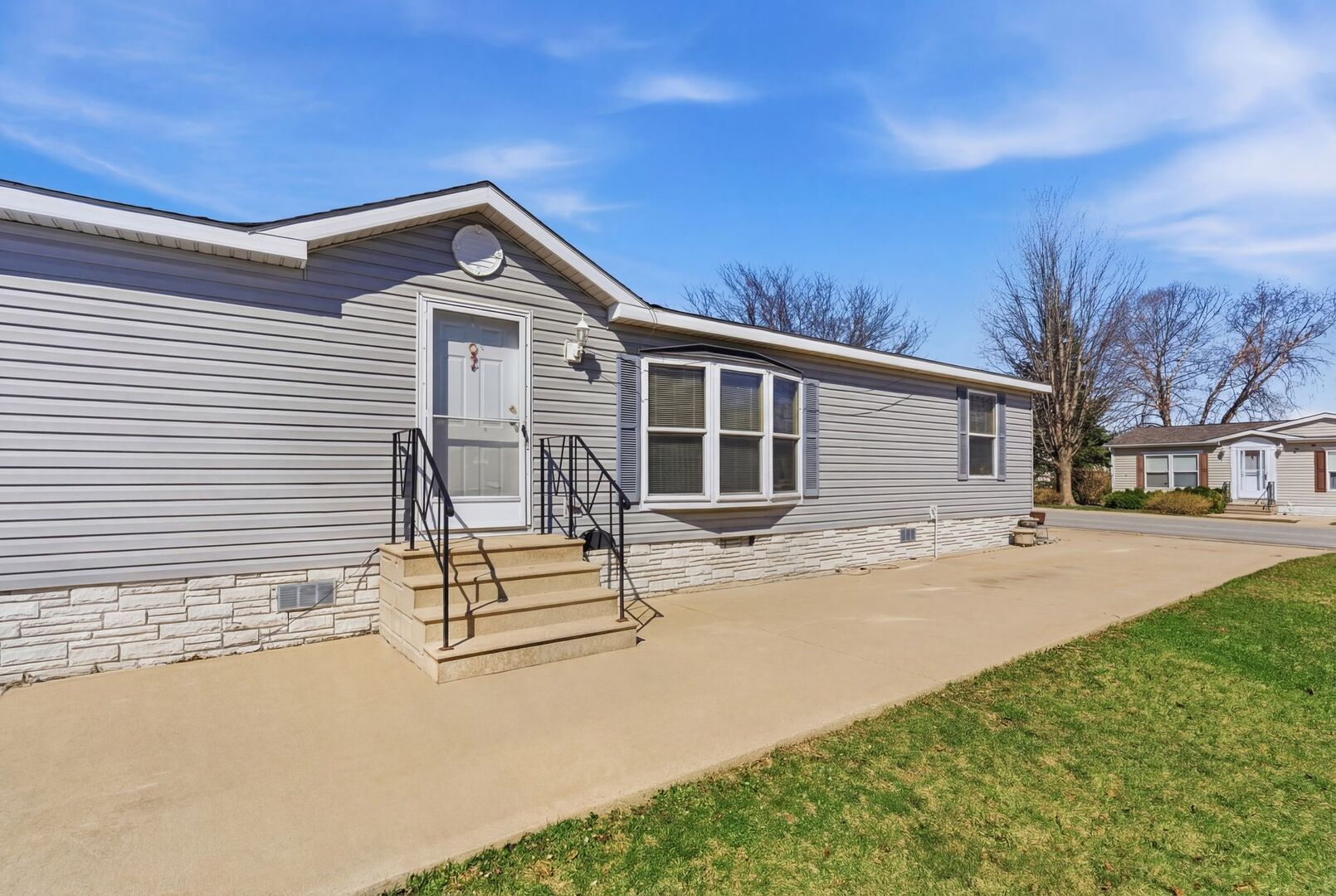 2295 Iris Avenue — Belvidere, IL 61008