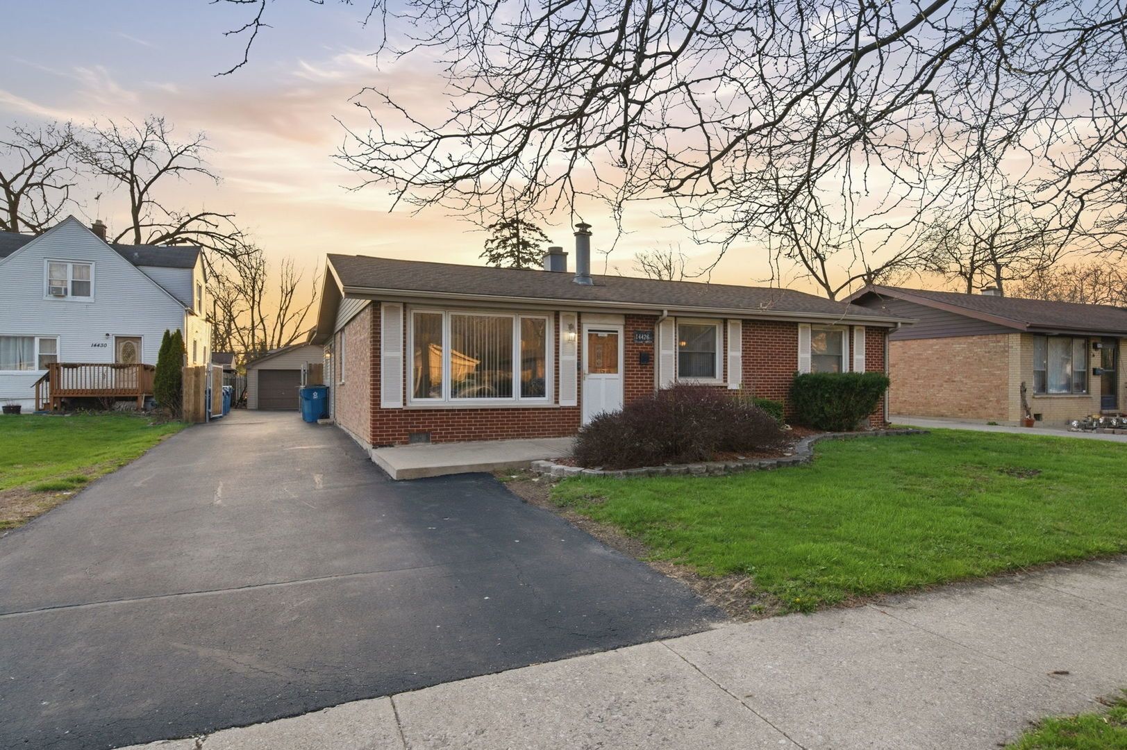 14426 Springfield Avenue — Midlothian, IL 60445