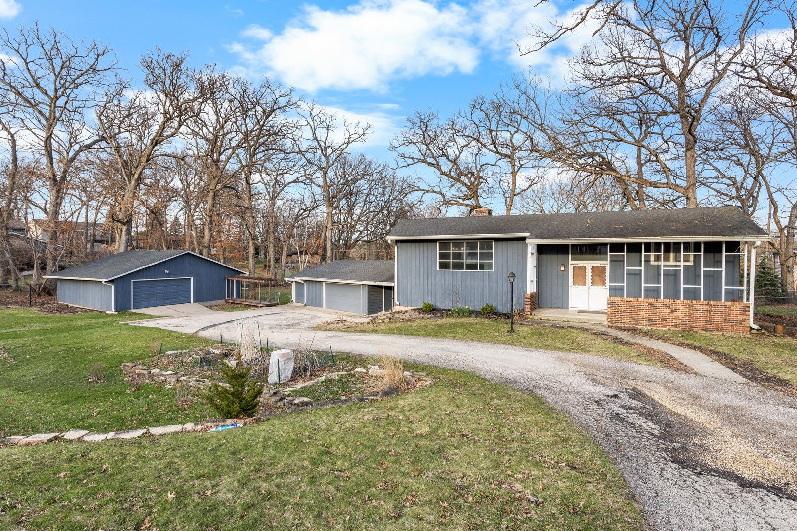5403 Mcfarland Road — Loves Park, IL 61111