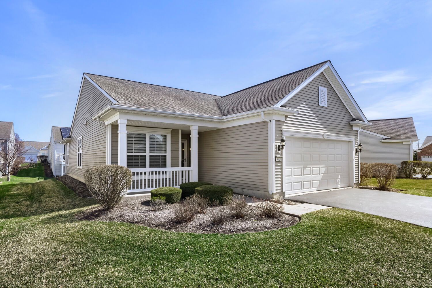3321 Rockwell Circle — Mundelein, IL 60060