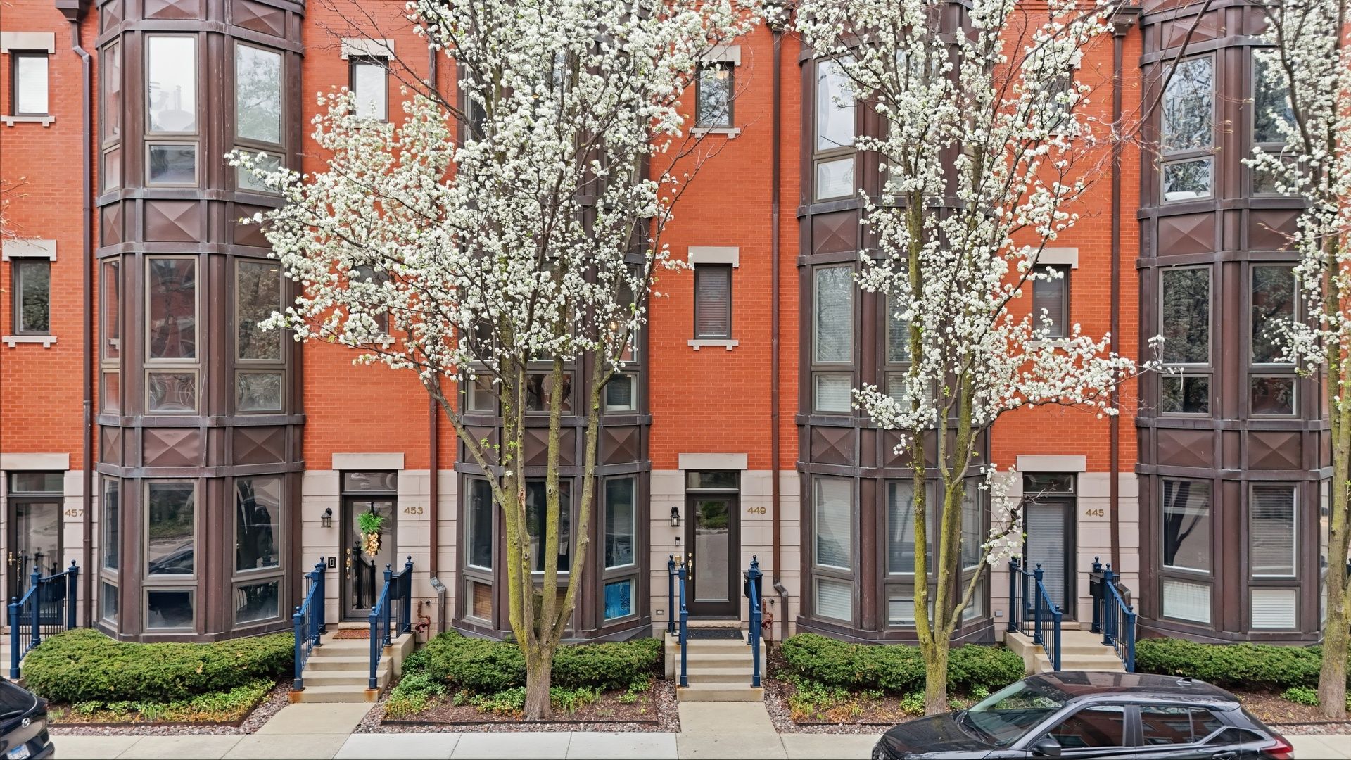 449 N Clinton Street — Chicago, IL 60654