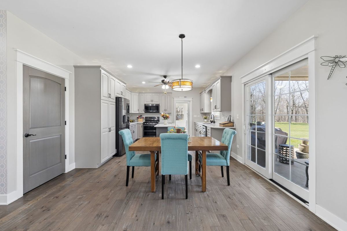 15919 Burr Oak Road, Plano, IL 60545