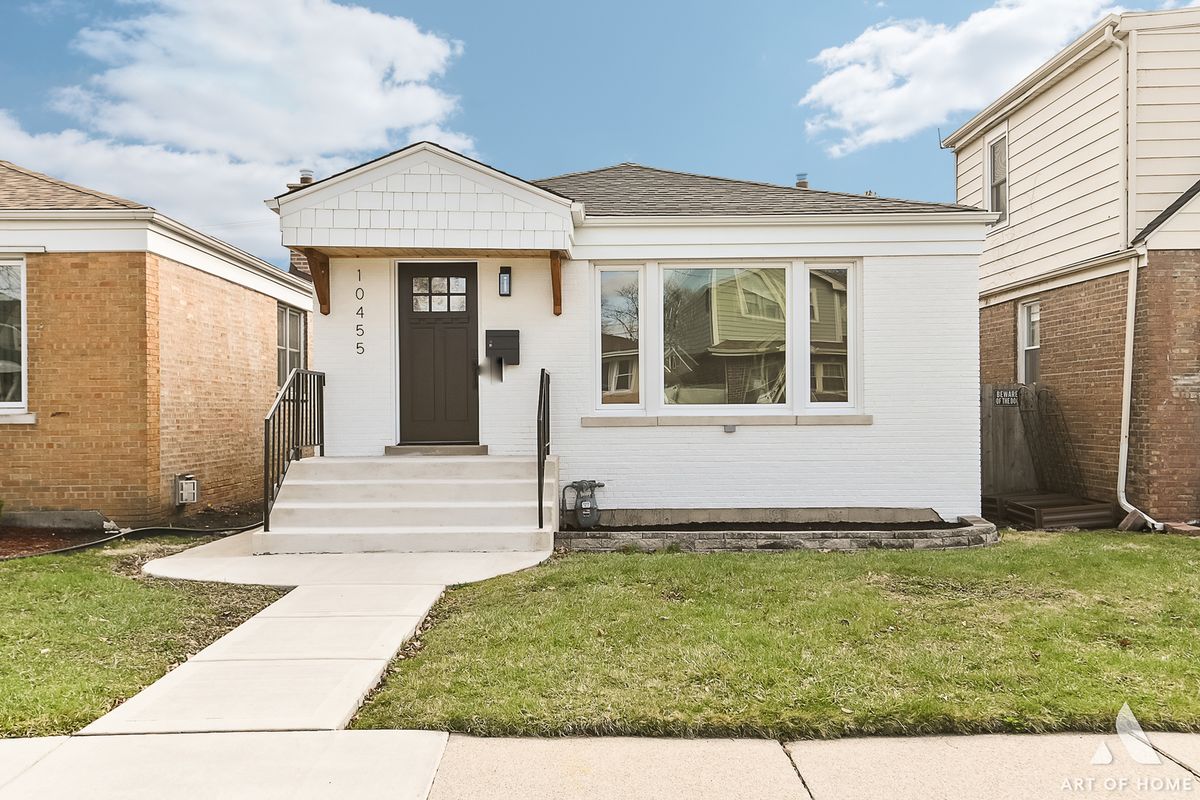 10455 Whipple Street, Chicago, IL 60655