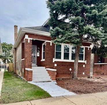 8445 May Street, Chicago, IL 60620