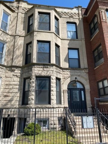 4813 S Prairie Avenue #C — Chicago, IL 60615