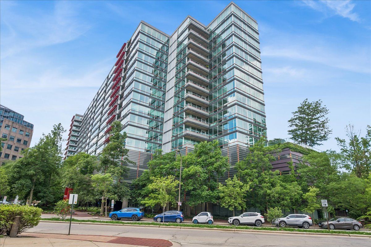 800 Elgin Road #812 — Evanston, IL 60201