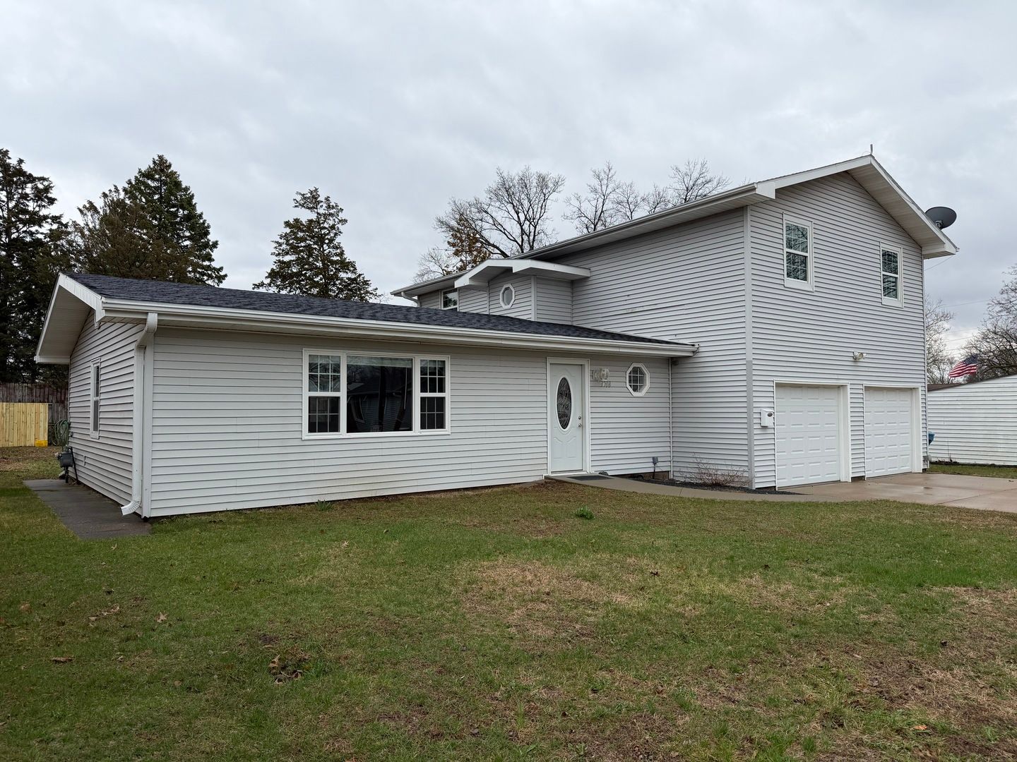 1008 5th Avenue — Camanche, IA 52730