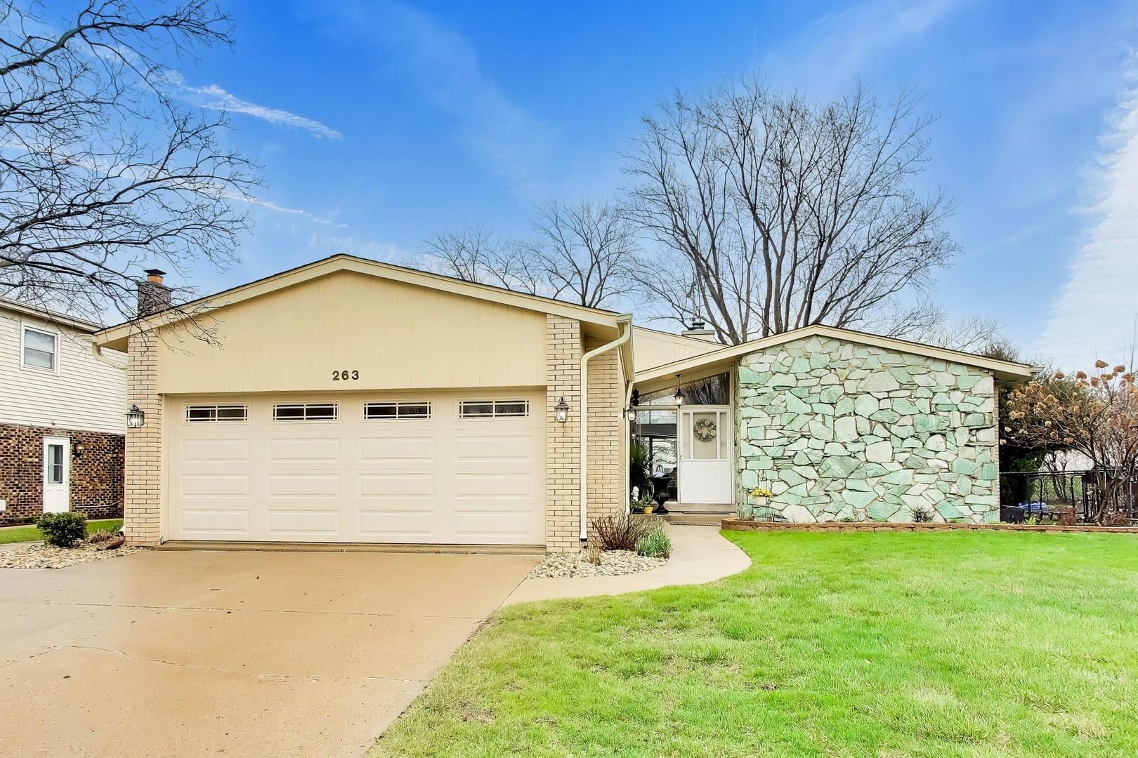 263 N Baynard Road — Addison, IL 60101