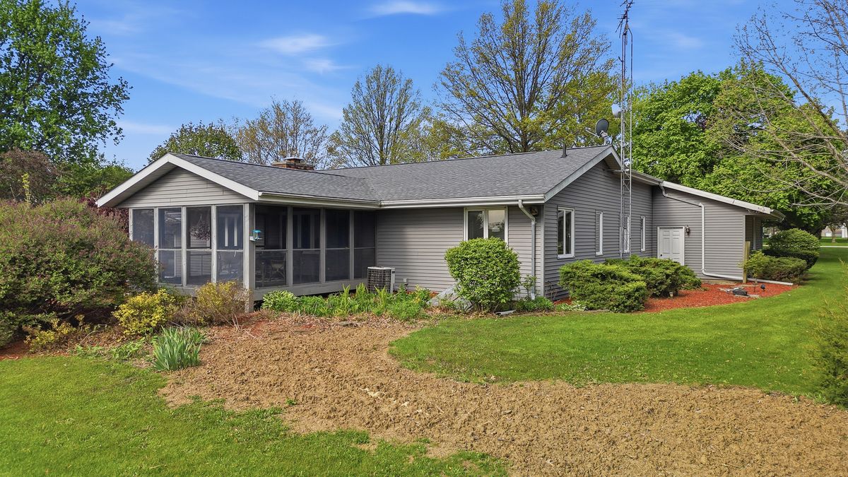10602 W Birdie Court, Polo, IL 61064