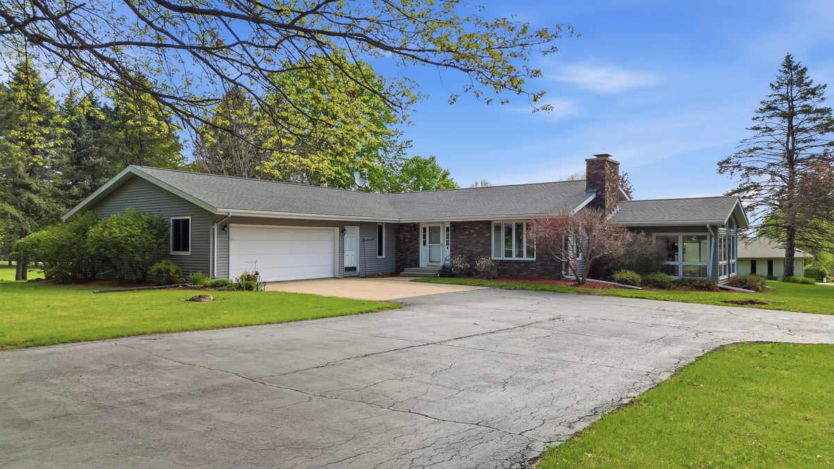 10602 W Birdie Court, Polo, IL 61064