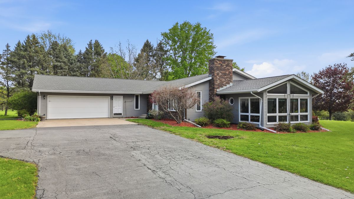 10602 Birdie Court, Polo, IL 61064