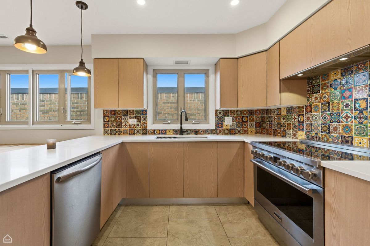 1010 N Harlem Avenue #504, River Forest, IL 60305