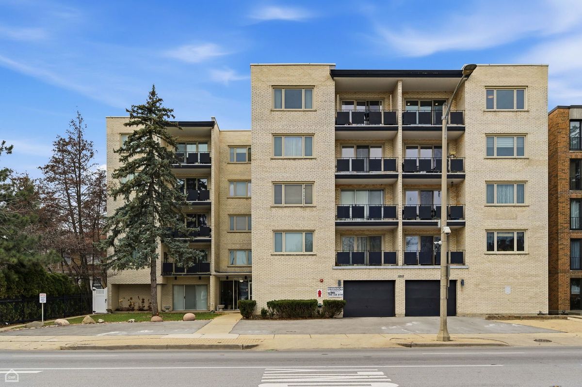 1010 N Harlem Avenue #504, River Forest, IL 60305
