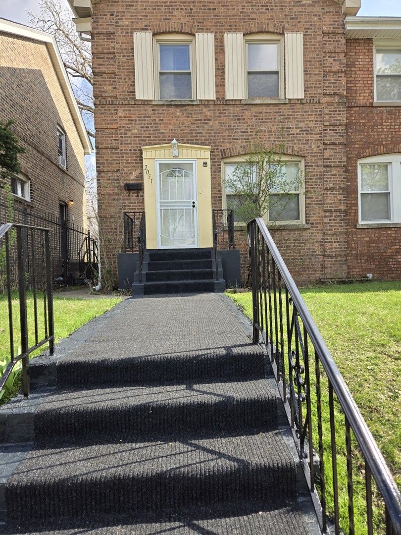 2051 E 93rd Street — Chicago, IL 60617