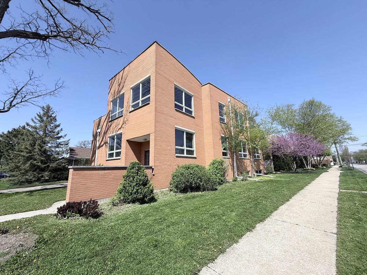 2201 77th Avenue, Elmwood Park, IL 60707