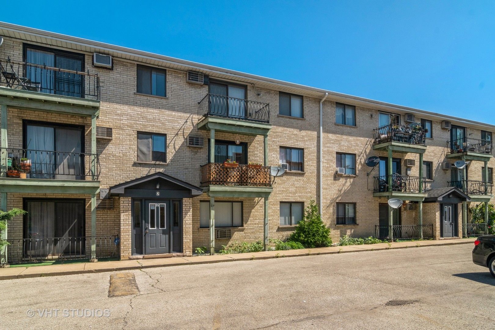 2016 N Harlem Avenue #11W — Elmwood Park, IL 60707