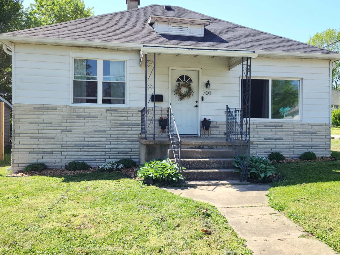 701 S 20th Street — Murphysboro, IL 62966
